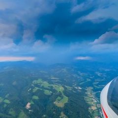 Flugwegposition um 13:59:25: Aufgenommen in der Nähe von Gemeinde Puch bei Weiz, Österreich in 1396 Meter